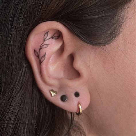 10 Beautiful Ear Tattoos That Turn Heads