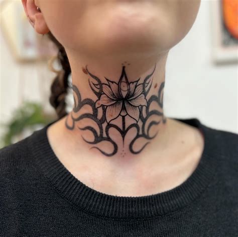18 Throat Tattoos For Women Stunning Neck Art Designs Fame Amp Frills 18 Throat Tattoos For Women Stunning Neck Art Designs Fame Amp Frills