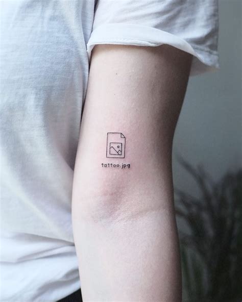 25 Tiny Tattoos That Are Wonderful Despite Their Size Meaningful