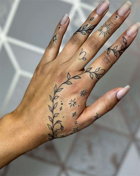 31 Hand Tattoos For Your New Ink Inspiration 31 Hand Tattoos For Your New Ink Inspiration