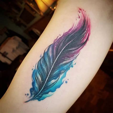 31 Stunning Feather Tattoo Ideas For Females You Ll Love 31 Stunning Feather Tattoo Ideas For Females You Ll Love