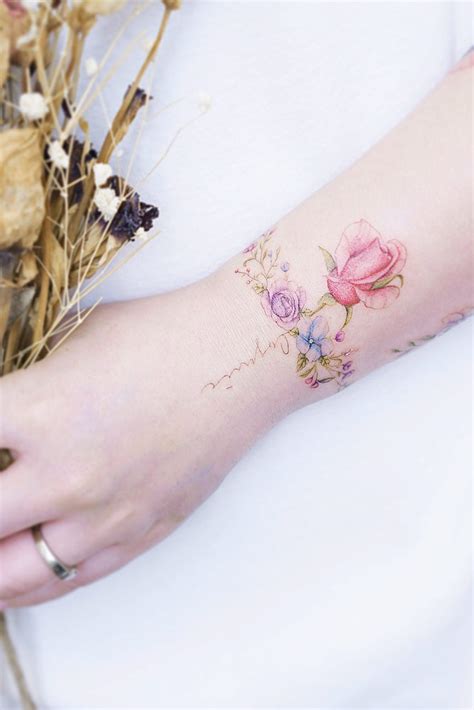 39 Delicate Wrist Tattoos For Your Upcoming Ink Session 39 Delicate Wrist Tattoos For Your Upcoming Ink Session