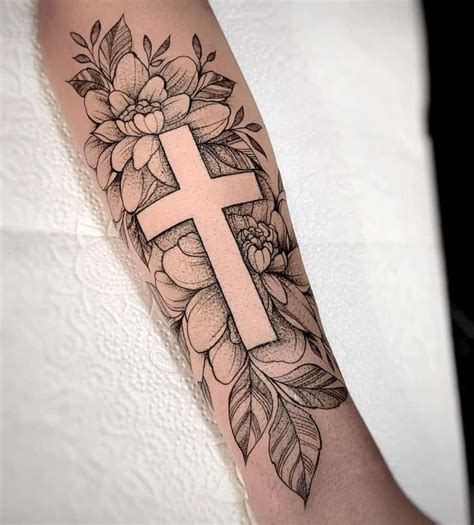 40 Cross Tattoo Design Ideas To Keep Your Faith Close Saved Tattoo 40 Cross Tattoo Design Ideas To Keep Your Faith Close Saved Tattoo