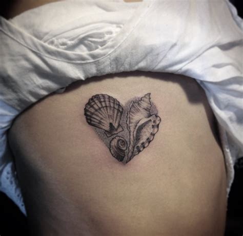 45 Beautiful Seashell Tattoos You Amp 39 Ll Love Tattooblend