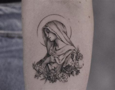 50 Catholic Mary Tattoo Designs In Different Styles Tattoos Mary