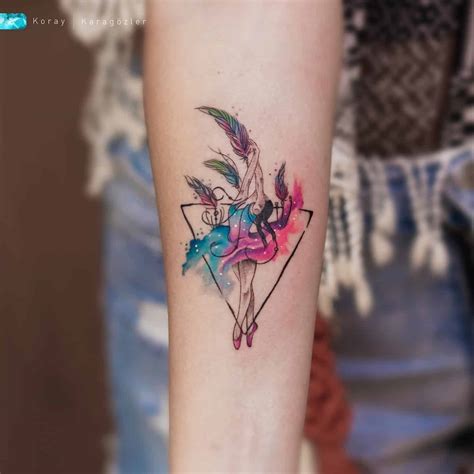 50 Glamorous Watercolor Tattoo Designs