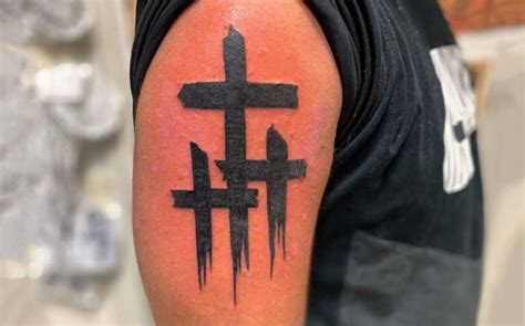 73 Amazing 3 Cross Tattoo Ideas To Reach Divinity 73 Amazing 3 Cross Tattoo Ideas To Reach Divinity