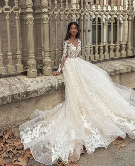 Aline Sleeve Wedding Dress Trends 2023