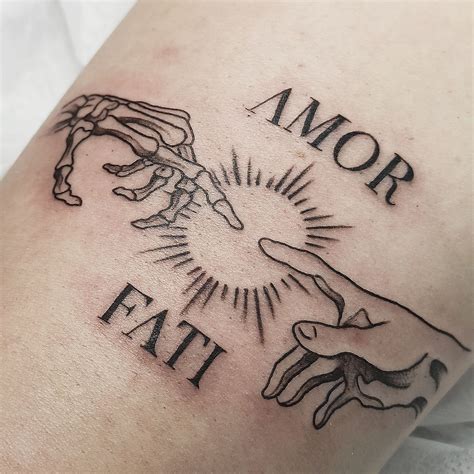 Amor Fati Tattoo Memento Mori Ideen F R Tattoos Tattoo Ideen Tattoos