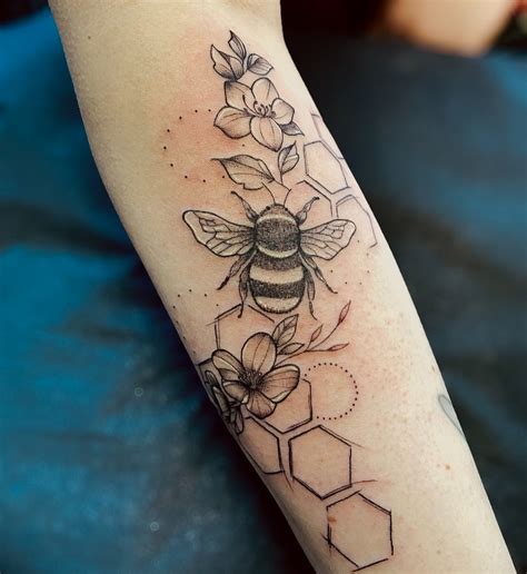 Bee Design Tattoo