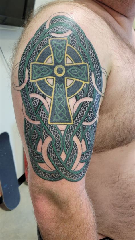 Celtic Cross Shoulder Tattoo Cross Shoulder Tattoos Tattoos
