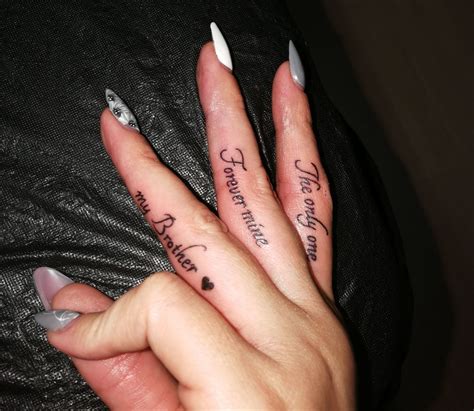 Finger Tattoos Words