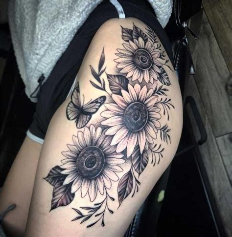 Here S A Vibrant Sunflower Tattoo I Recently Did On A Thigh The Rich Colors And Intricate Details Bring This Beautiful Flower To Life Sunflowertattoo Colortattoo Tattooart