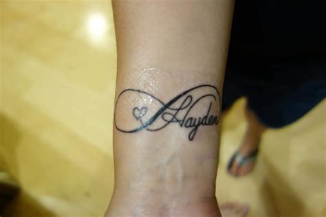 Infinity Baby Name Tattoos Love Infinity Sign Tattoo Cute Tattoos On