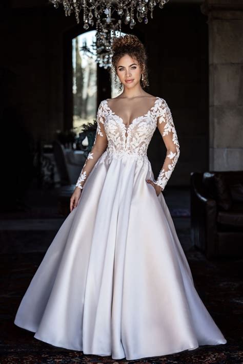 Best Lace Ball Gown Wedding Dresses 2023