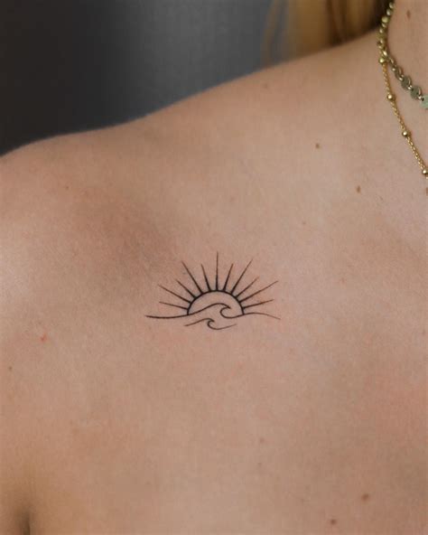 Pin By Sofia On Tattos Ideas Sun Tattoo Small Sun Tattoo