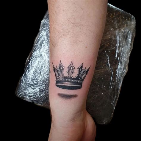 Real King Crowns Tattoo 100 Crown Tattoos For Men Kingly Design Real King Crowns Tattoo 100 Crown Tattoos For Men Kingly Design
