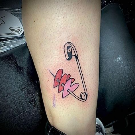 Safety Pin Tattoo Meaning Safety Pin Tattoo Meaning