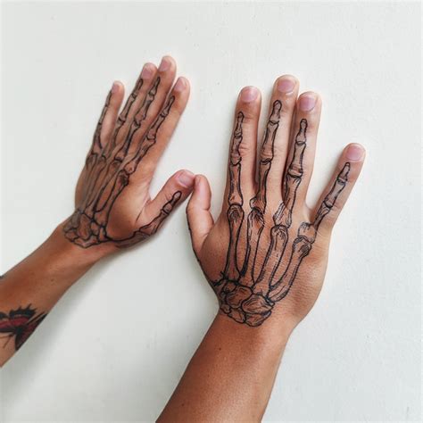 Skeleton Hands Temporary Tattoo Tattooicon