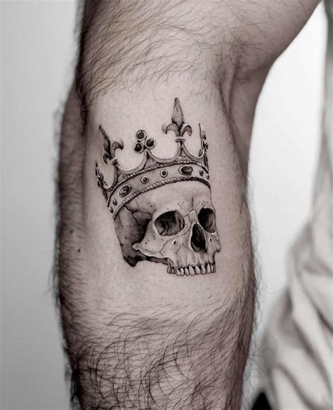Skull With Crown Tattoo