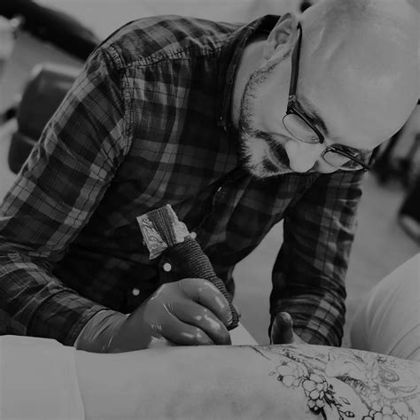 Solomon Carlson Sioux Falls Award Winning Tattoo Artist And Illustrator