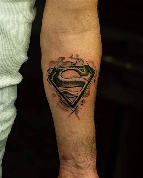 Superman Logo Tattoo Zeichnung