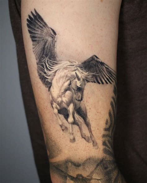 Tatuaje De Pegaso Pegasus Tattoo Images Browse 11 882 Stock