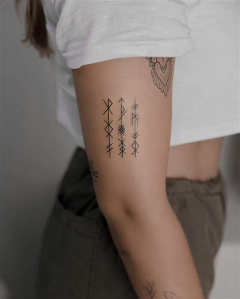 Viking Rune Br Onna Tattoos 10 Tattoos Ideas Tattoos Symbolic Viking Rune Br Onna Tattoos 10 Tattoos Ideas Tattoos Symbolic