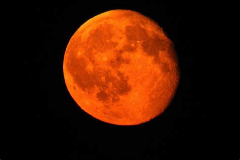 What Does Orange Moon Mean?
